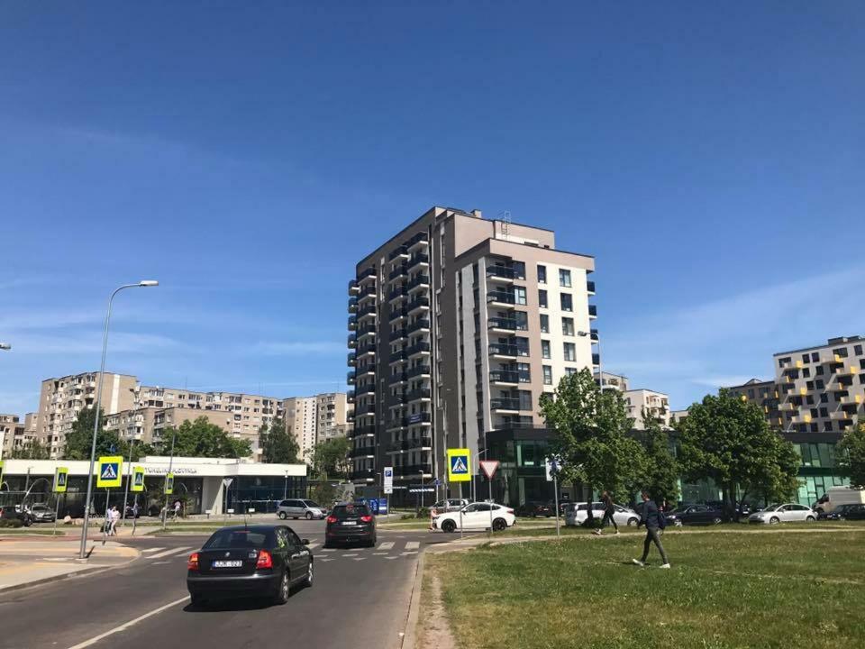 Bright Apartment Near Akropolis ヴィリニュス エクステリア 写真