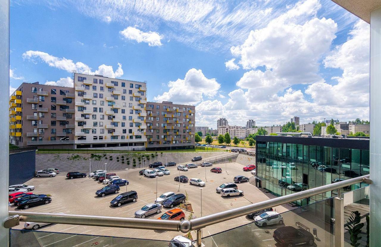 Bright Apartment Near Akropolis ヴィリニュス エクステリア 写真