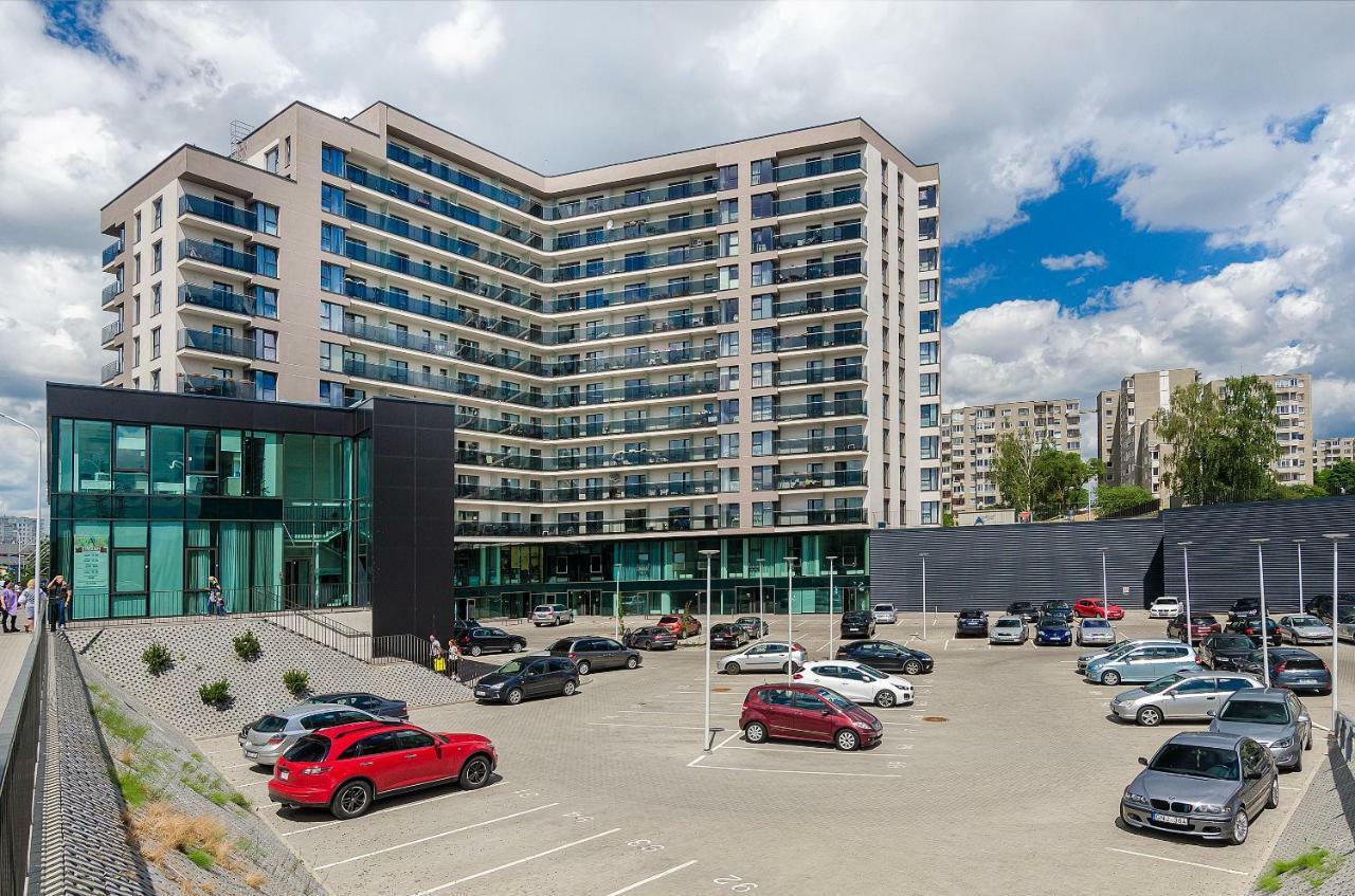 Bright Apartment Near Akropolis ヴィリニュス エクステリア 写真